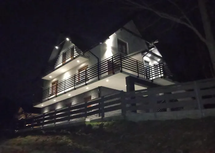 Apartment Dom Camelowo Brenna